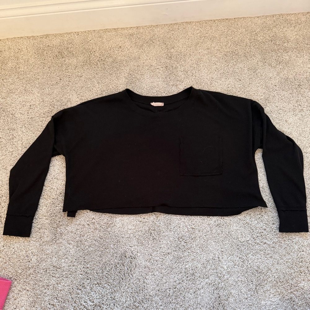 Altar’d state cropped long sleeve top.